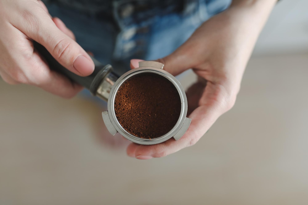 riutilizzare i fondi di caffè macinato